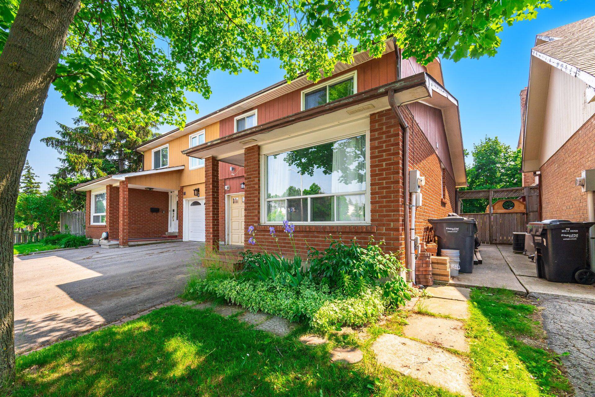 Brampton, ON L6V 3M3,4 Hinchley Wood GRV