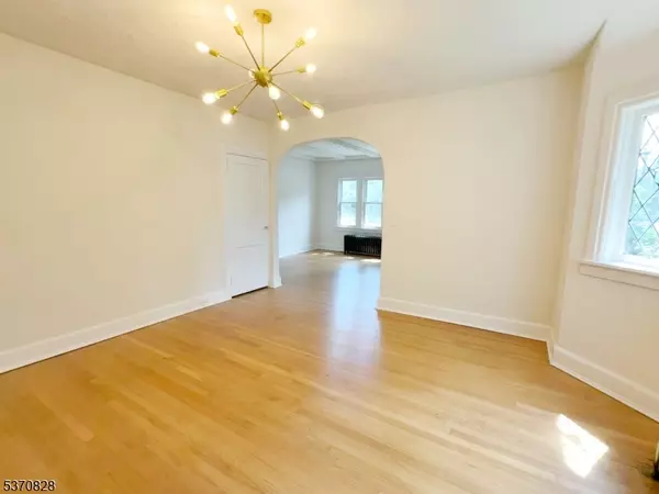 Ridgewood Village, NJ 07450,168 Washington Pl #1