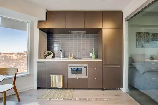 Toronto C02, ON M5R 0B4,155 Yorkville AVE #1915