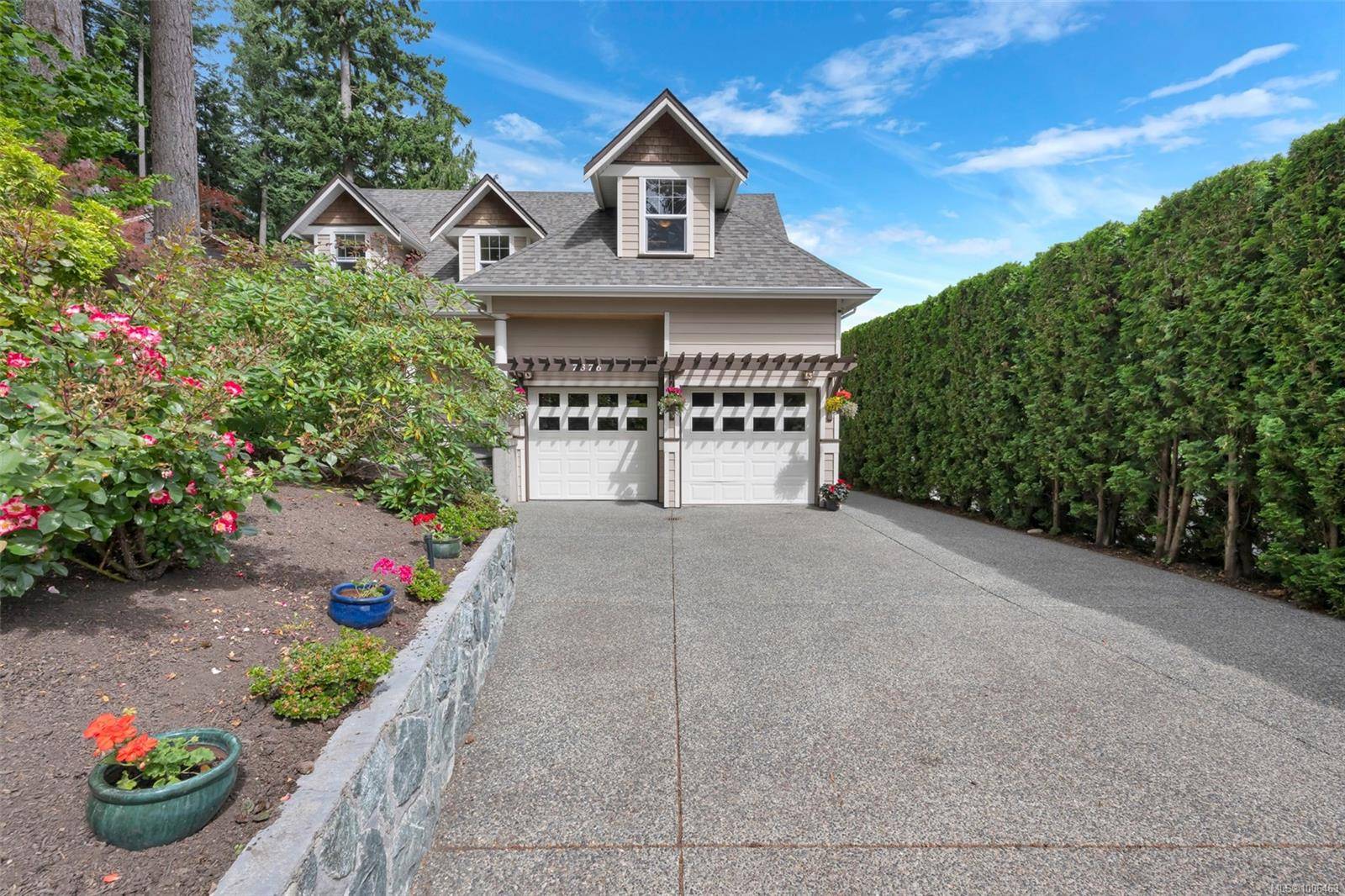 Central Saanich, BC V8M 2H7,7376 Ridgedown Crt