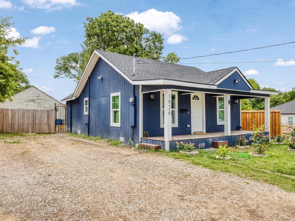1926 E Overton Road, Dallas, TX 75216