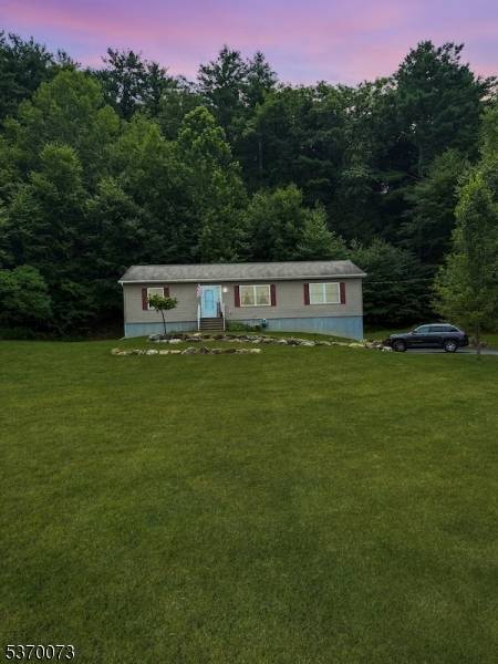 40 Clove Rd, Montague Twp., NJ 07827