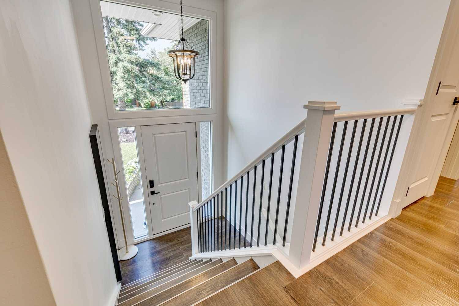 Calgary, AB T2J3T5,218 Lake Fraser PL SE