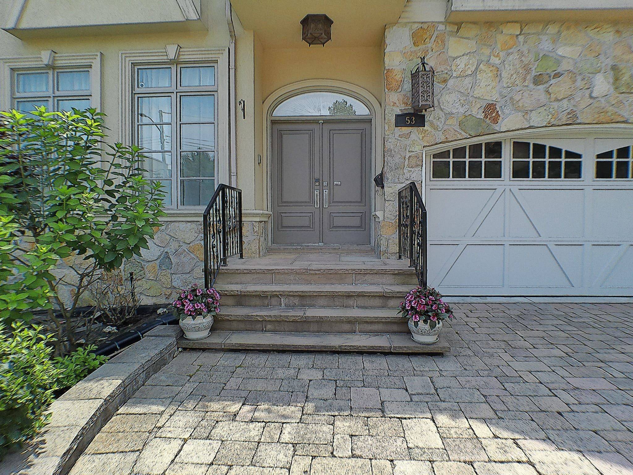 Toronto C14, ON M2N 4C1,53 McKee AVE