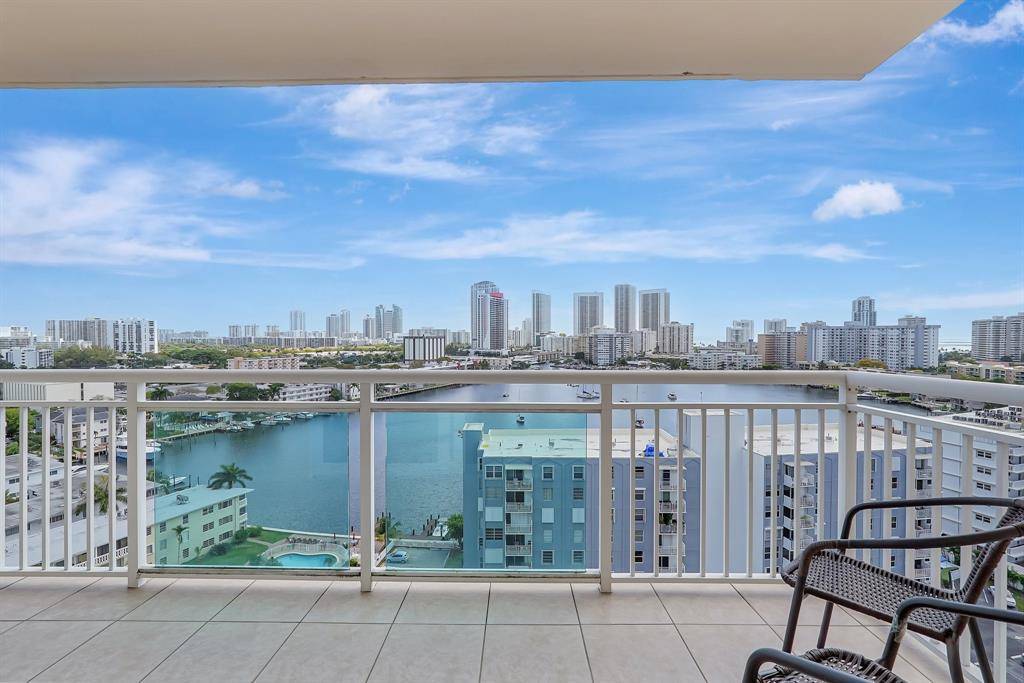 Hallandale Beach, FL 33009,437 Golden Isles Dr #15G