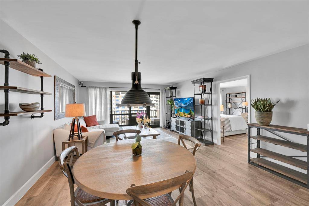 Lauderdale By The Sea, FL 33308,5000 N Ocean Blvd #1106