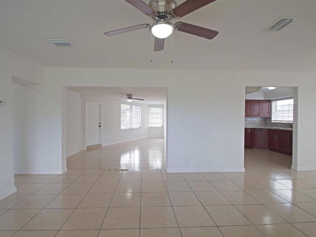 Lauderdale Lakes, FL 33309,3611 NW 35th Ave