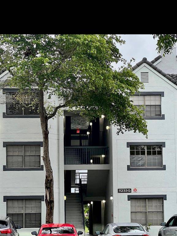 Coral Springs, FL 33071,11233 W Atlantic Blvd #204