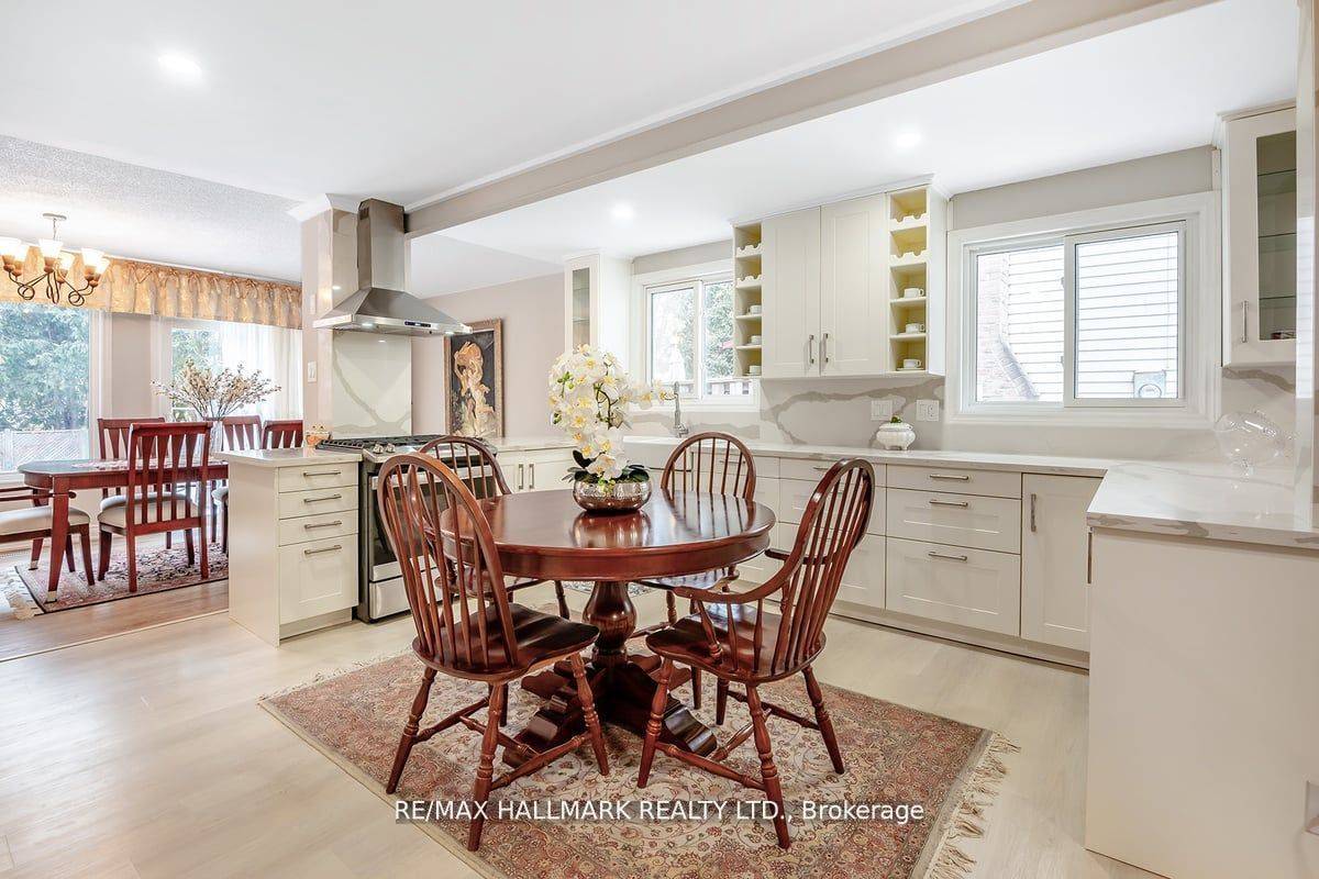 Richmond Hill, ON L4C 5A7,40 Lillooet CRES