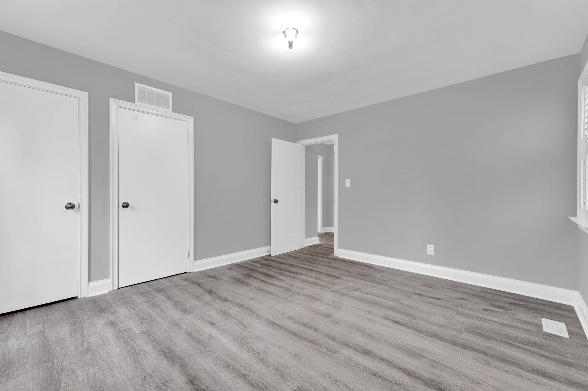 Mississauga, ON L5H 2S2,17 Ben Machree DR