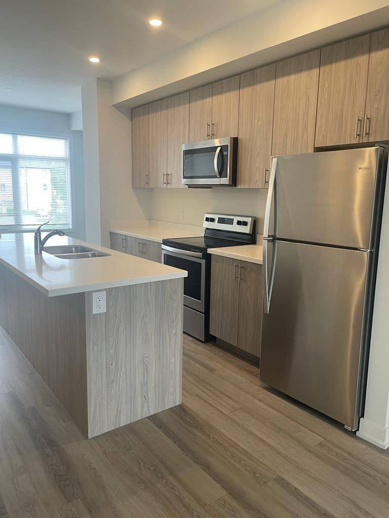 Hamilton, ON L5R 0G2,46 Markle CRES #48