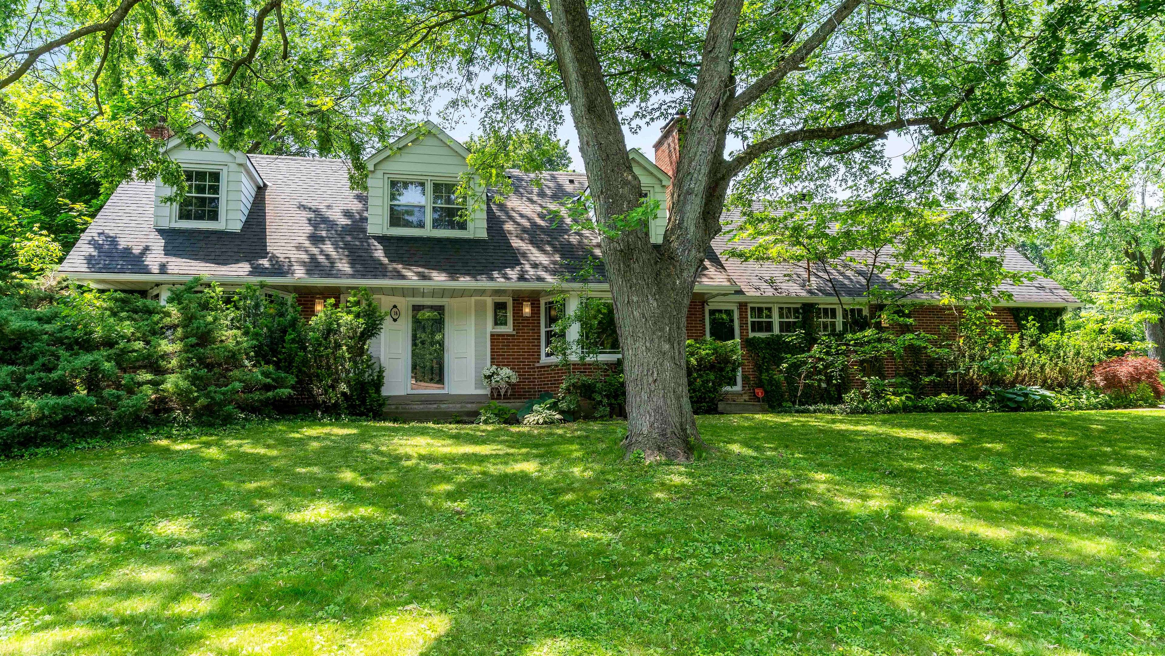 18 Metamora CRES, London North, ON N6G 1R3