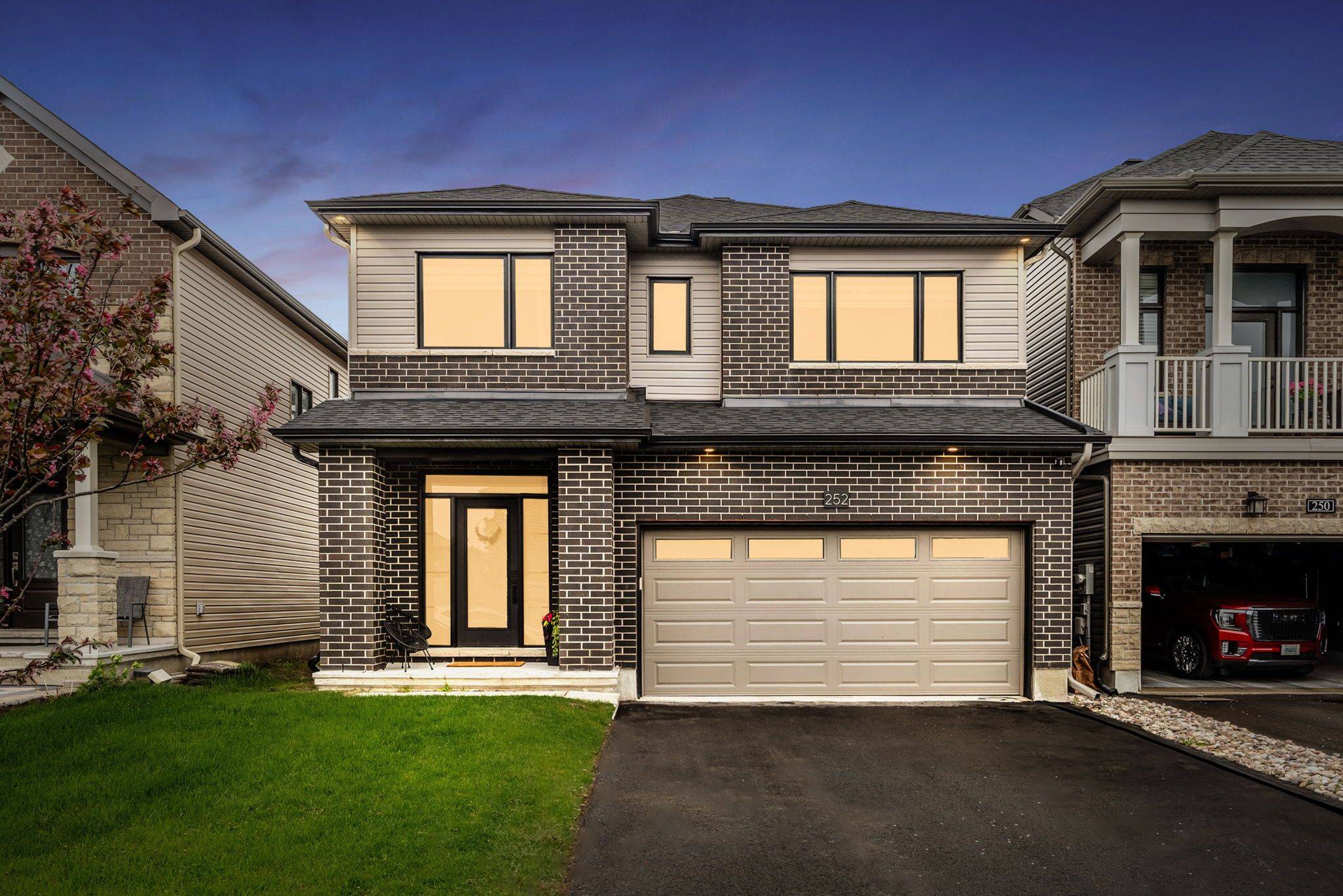 252 Aquarium AVE,  Orleans - Cumberland And Area,  ON K4A 1L2