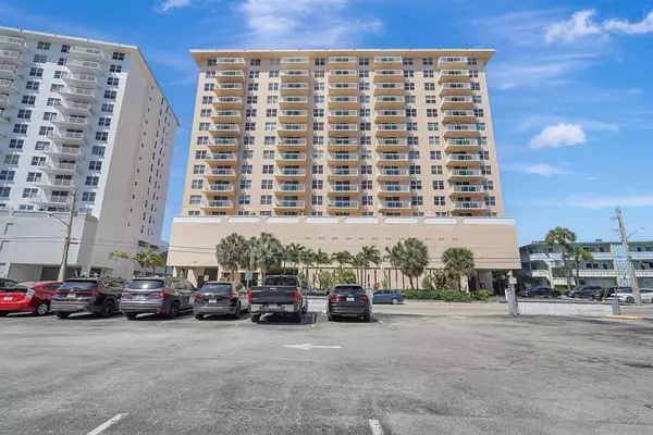 Hallandale Beach, FL 33009,437 Golden Isles Dr #15G