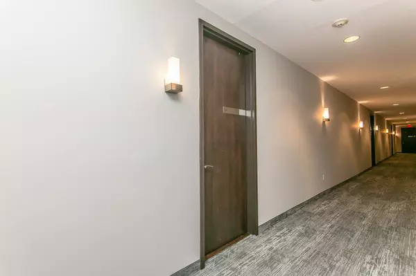 Waterloo, ON N2J 1R1,191 King ST S #501