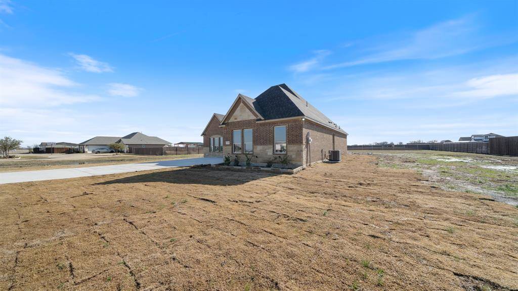 Crandall, TX 75114,5144 Holly Street