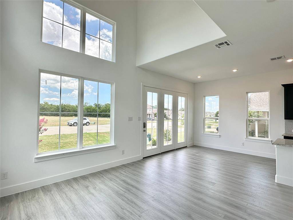 Gainesville, TX 76240,1432 Bluebonnet Boulevard