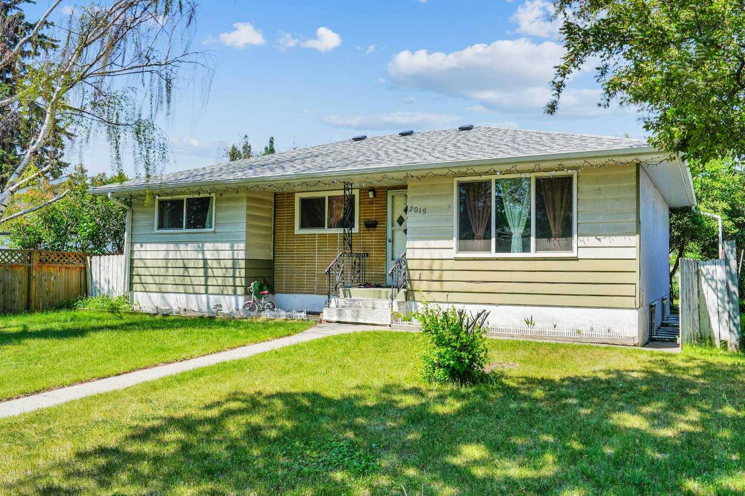 2015 33 ST Southeast, Calgary, AB T2B 0T5