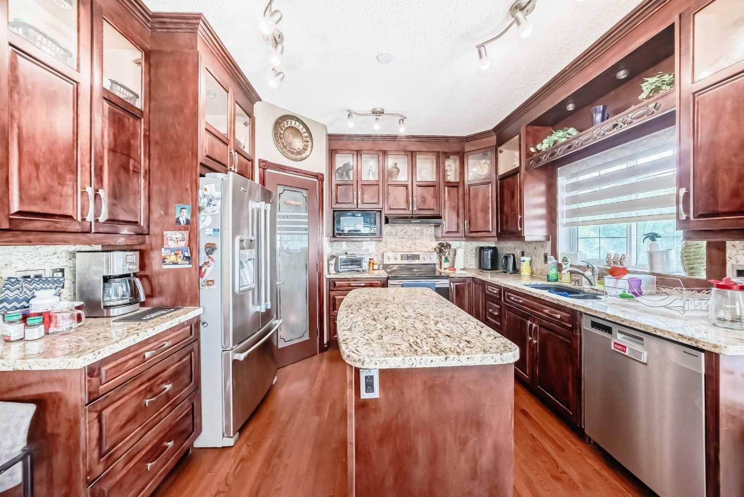 Calgary, AB t3j 3t8,253 Coral Shores CPE Northeast