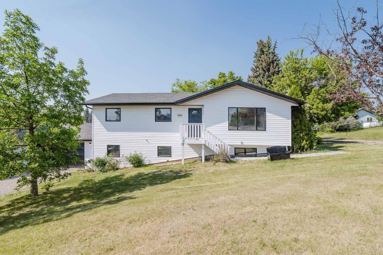2102 24 AVE, Delburne, AB T0M 0V0