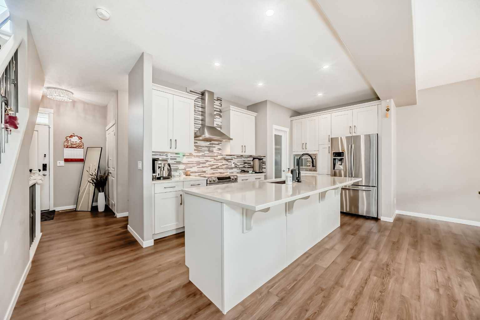 Calgary, AB T3R 1T4,72 Sage Bluff WAY NW