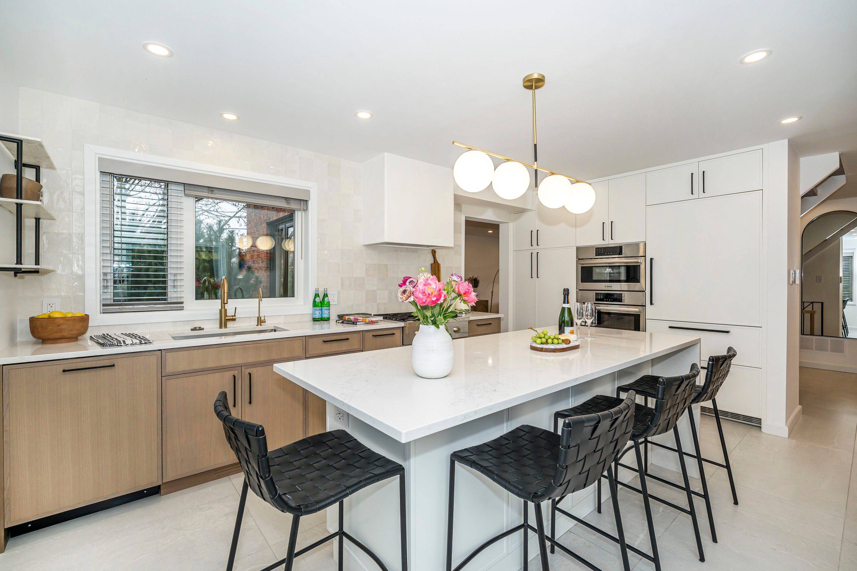 16 Intrepid DR, Whitby, ON L1N 8R7