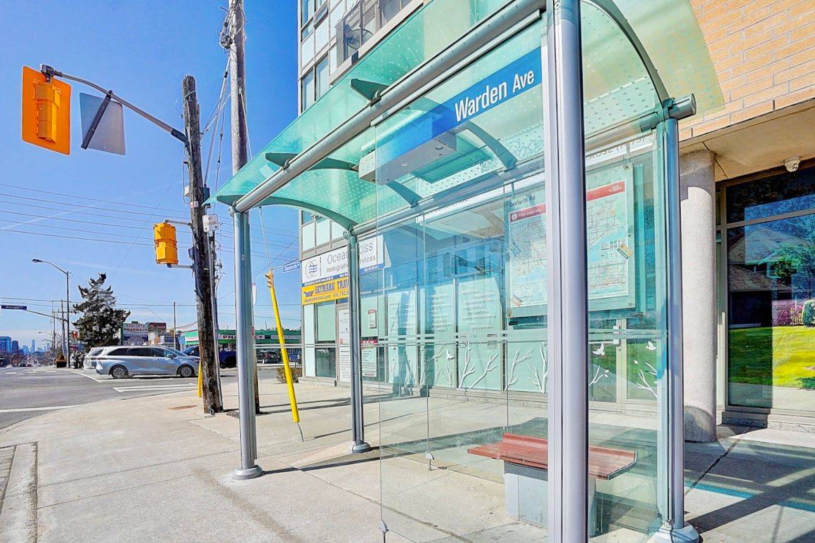 Toronto E06, ON M1L 1E5,3520 Danforth AVE #308
