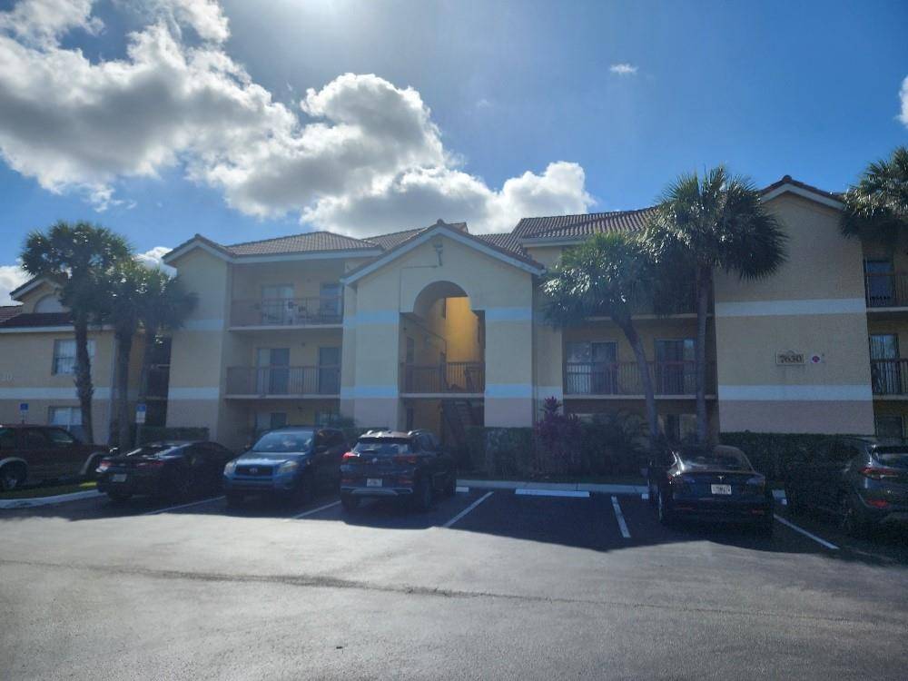 Tamarac, FL 33321,7630 Westwood Dr #328