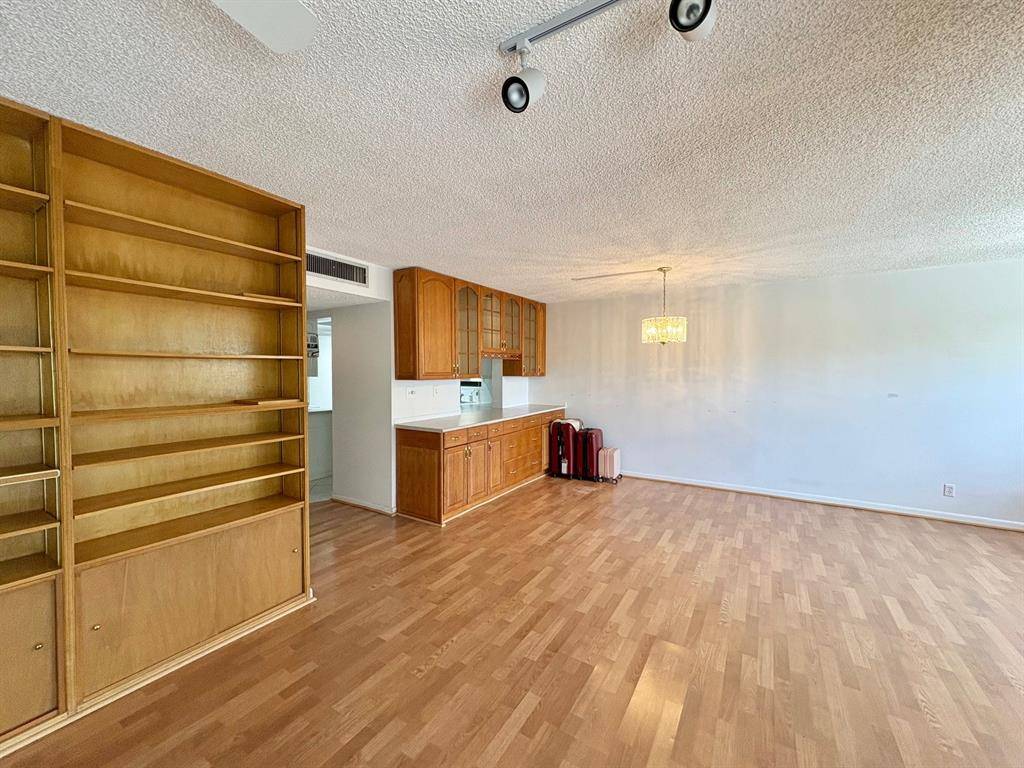 Pompano Beach, FL 33069,2306 S Cypress Bend Dr #319