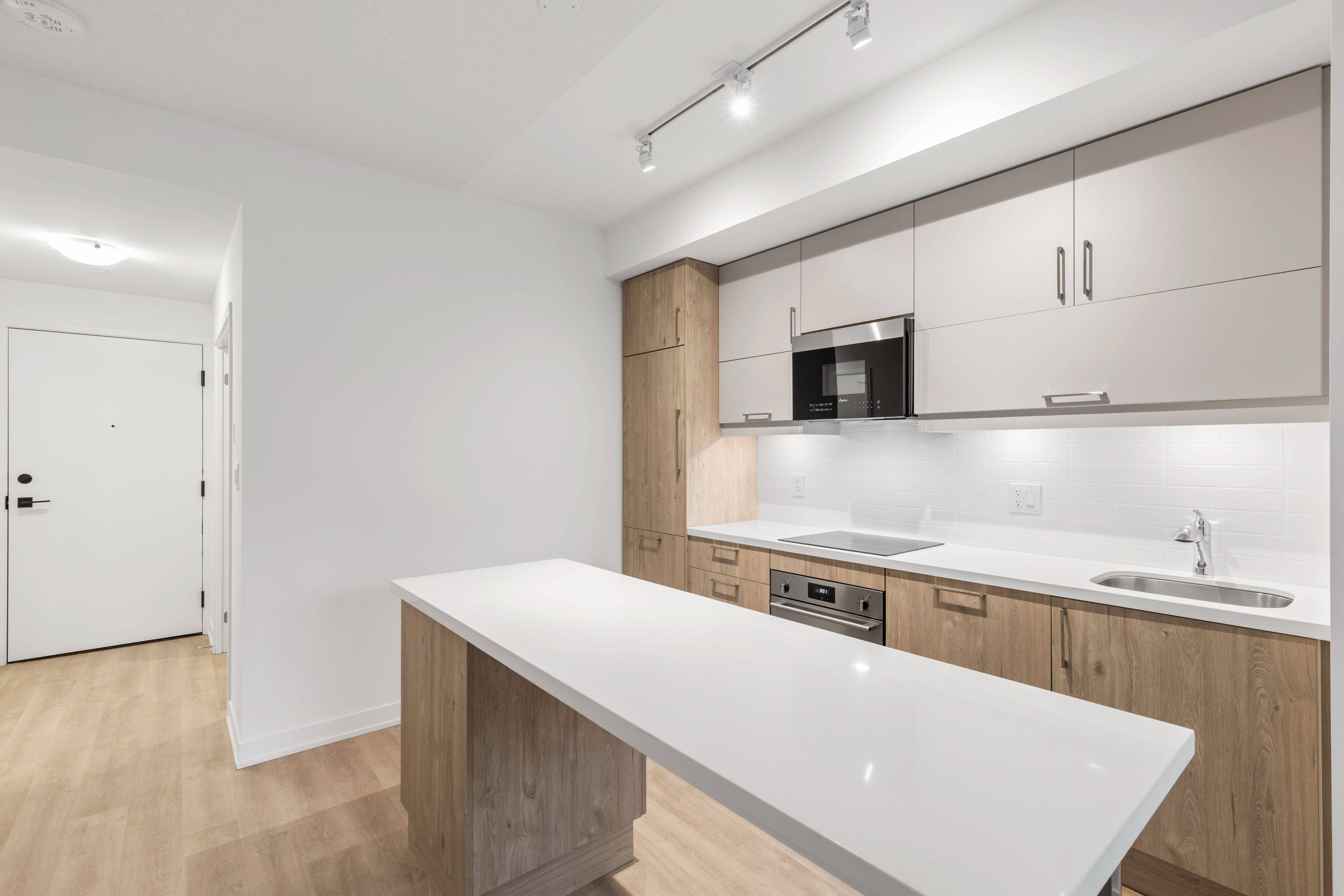 Markham, ON L6G 0H5,8119 Birchmount RD #603