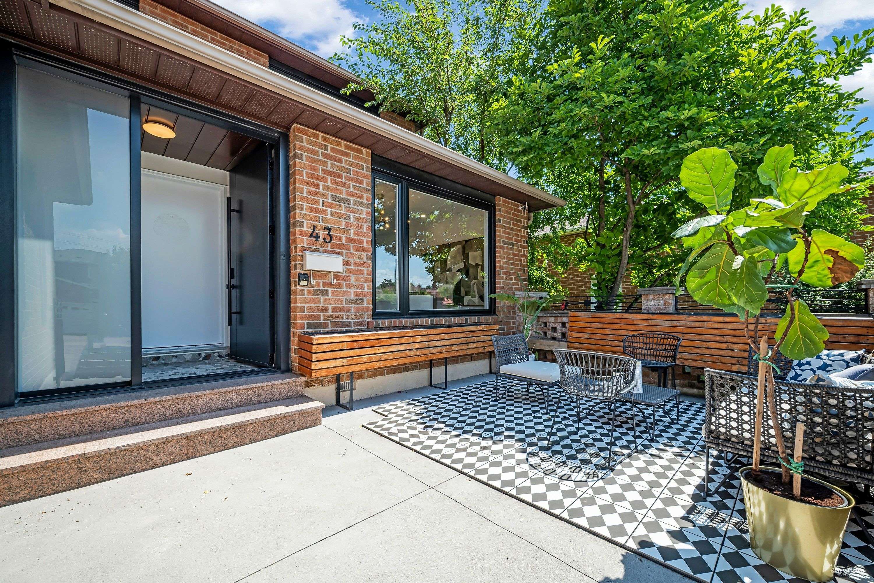 Vaughan, ON L4L 3C5,43 Brandy CRES