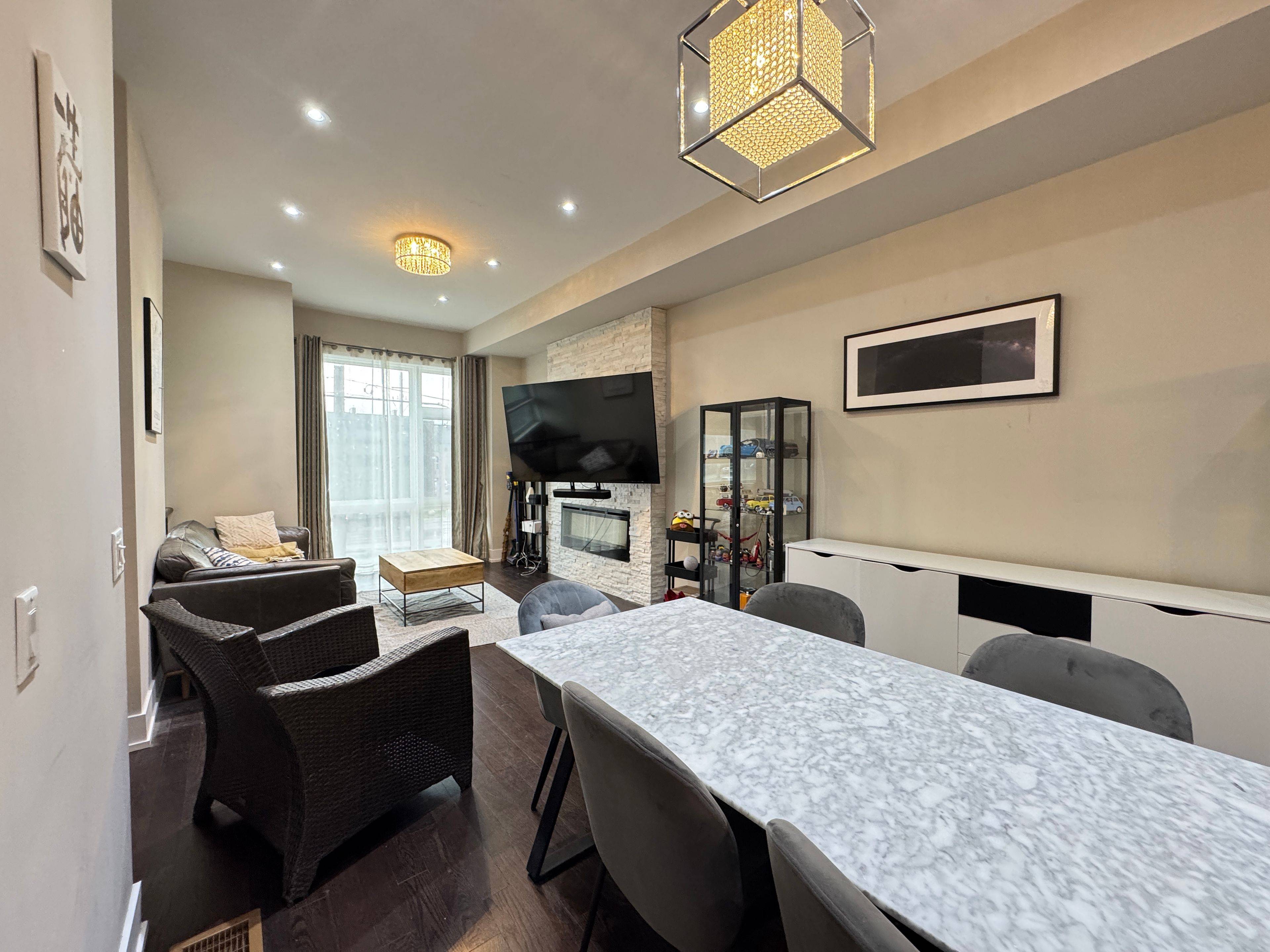 Vaughan, ON L4J 0K1,9142 Bathurst ST