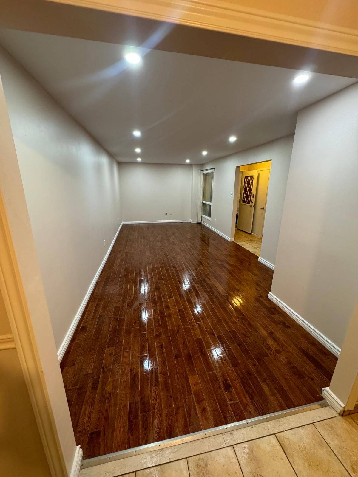 Vaughan, ON L4J 5B2,16 Tinti PL