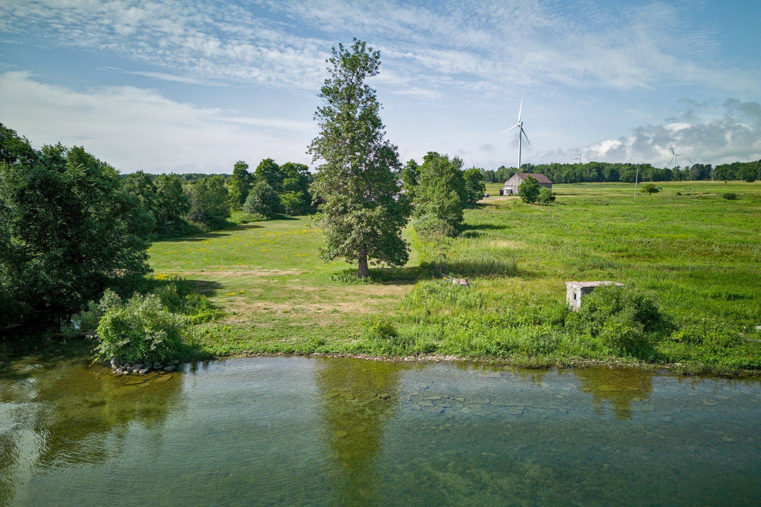 Frontenac Islands, ON K0H 2S0,10 Front RD