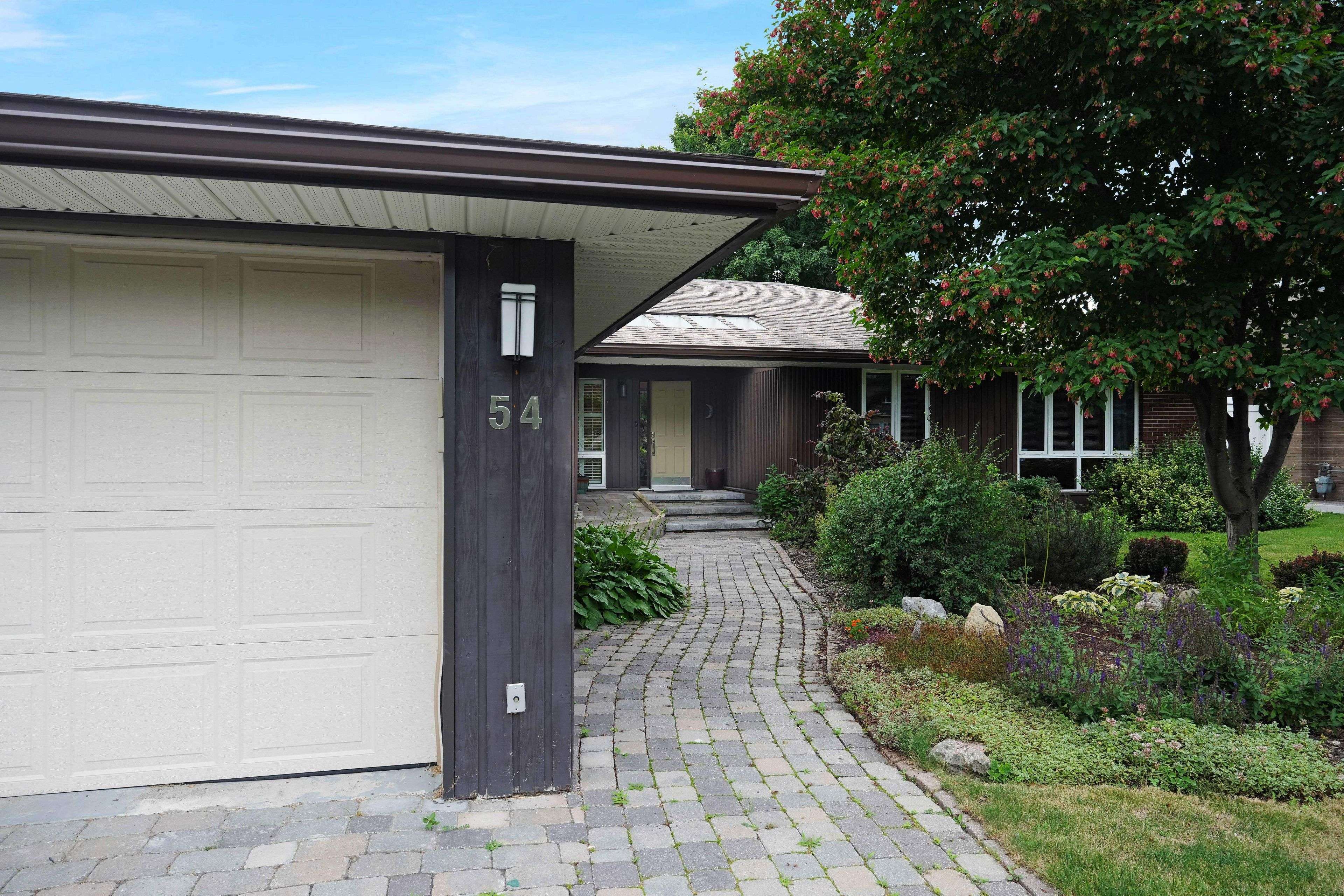 Kanata, ON K2K 1S9,54 THE PARKWAY N/A