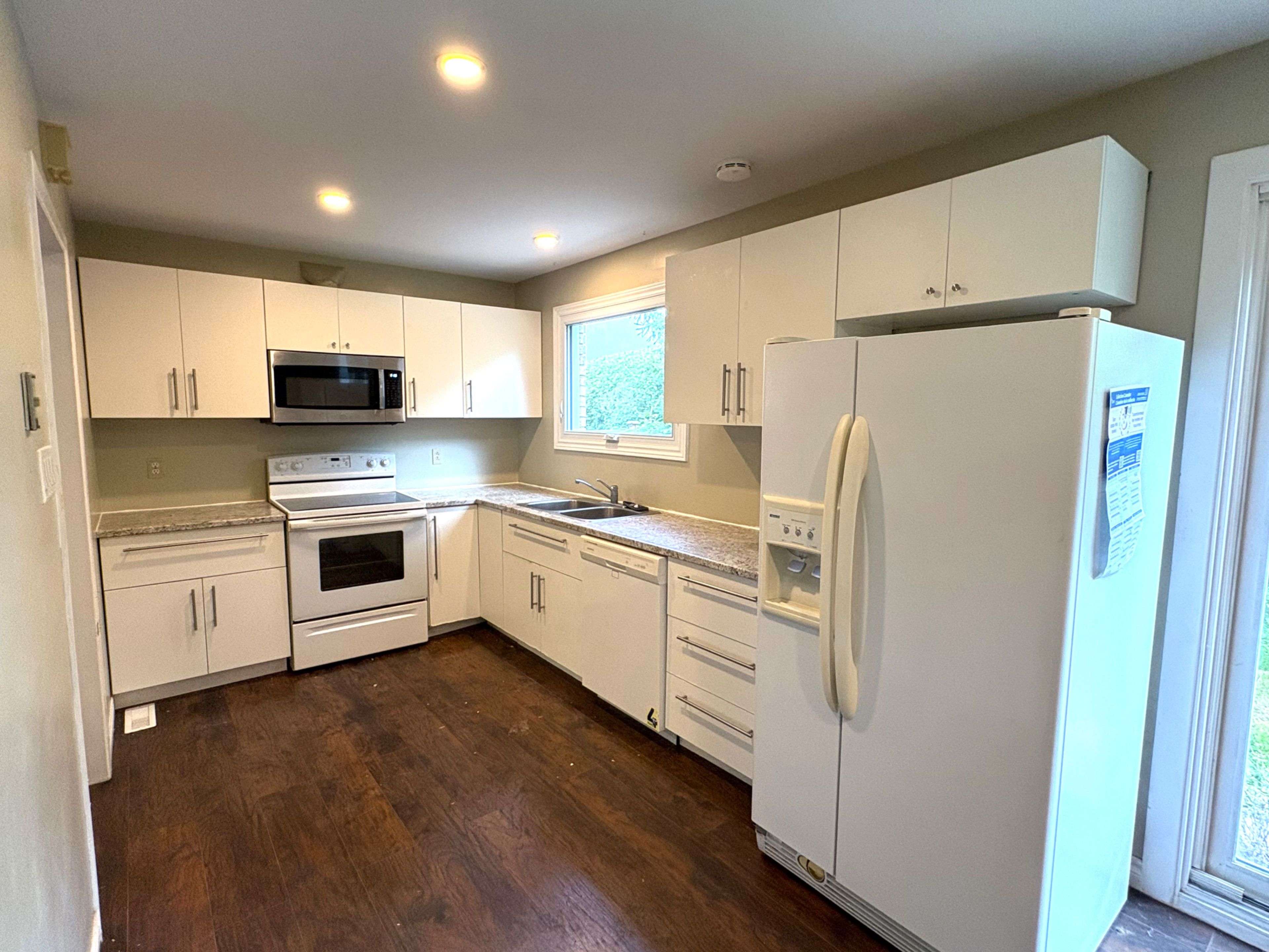 Beacon Hill North - South And Area, ON K1J 7A8,646 INGRAM CRES