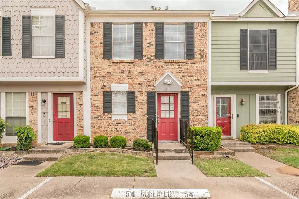 Euless, TX 76039,54 Abbey Road