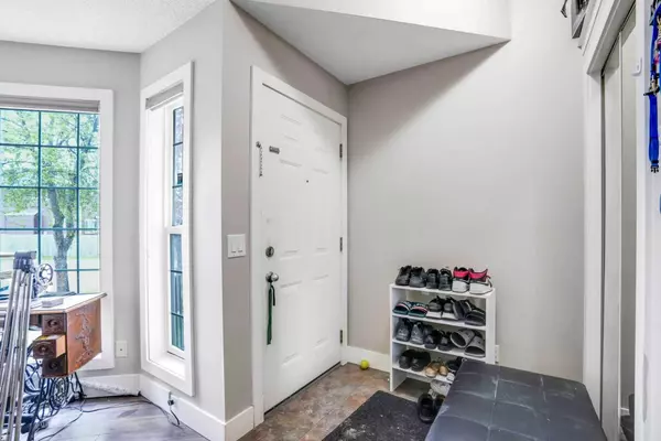 Calgary, AB T3J4Y1,6216 TARALEA PARK Northeast