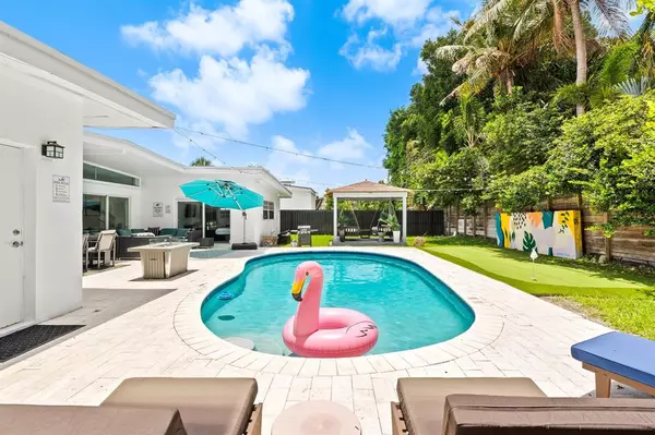 20000 Highland Lakes Blvd, Miami, FL 33179
