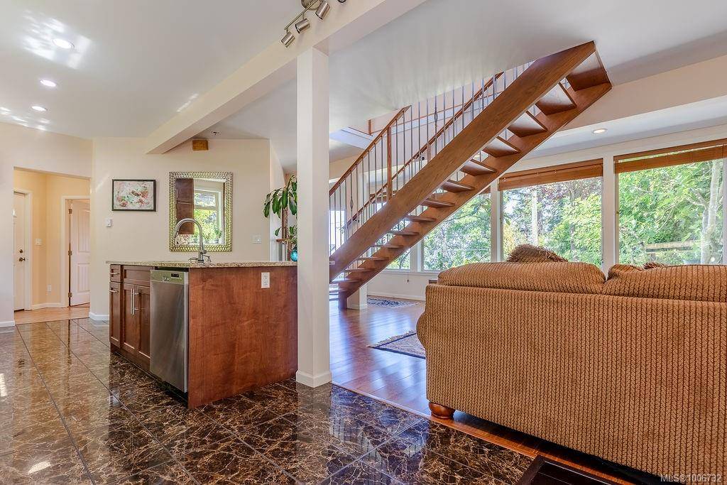Saanich, BC V8X 3V5,4572 Cordova Bay Rd