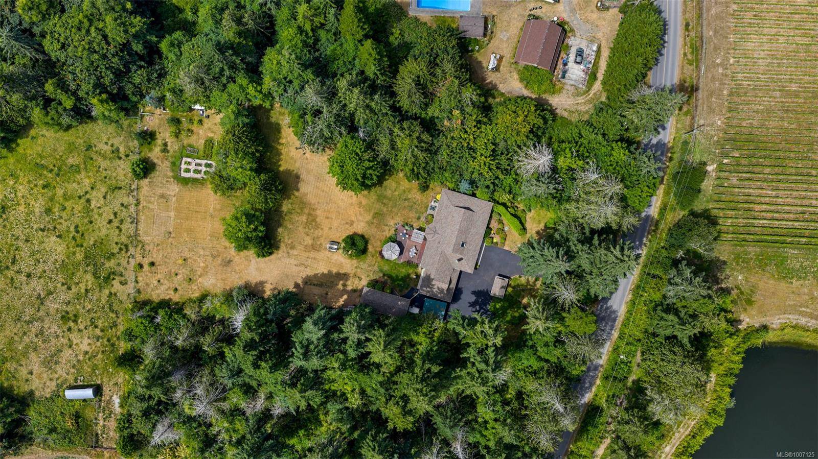 Cobble Hill, BC V8H 0E7,775 Cherry Point Rd