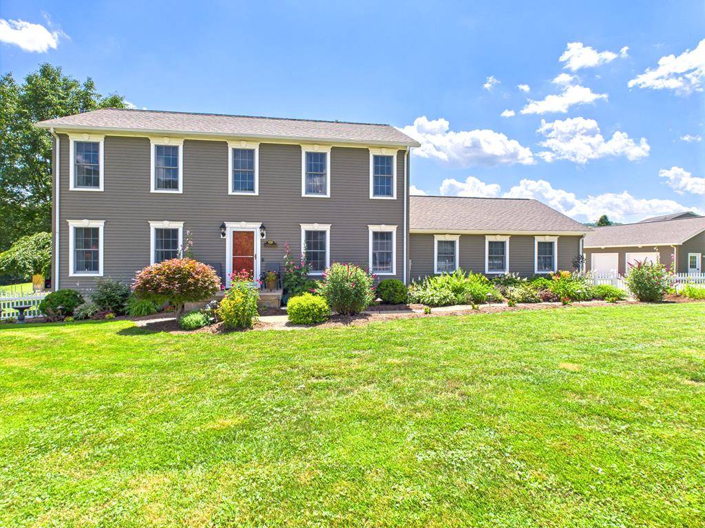 67 Thomas Lane, New Martinsville, WV 26155