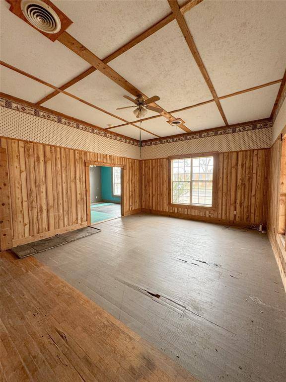 Seymour, TX 76380,511 N Tackitt Street
