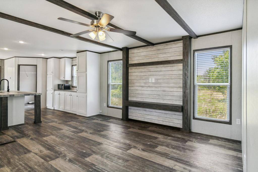 Corsicana, TX 75109,407 SE Cr 3040