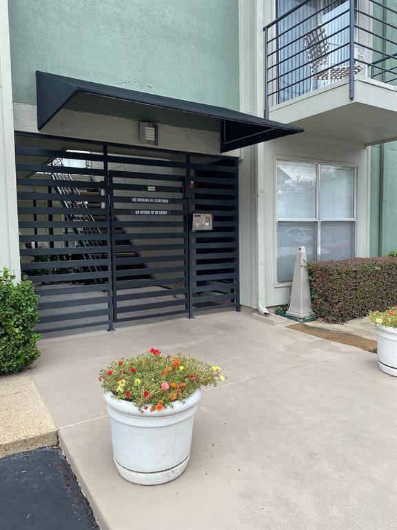 4211 Holland Avenue #208, Dallas, TX 75219