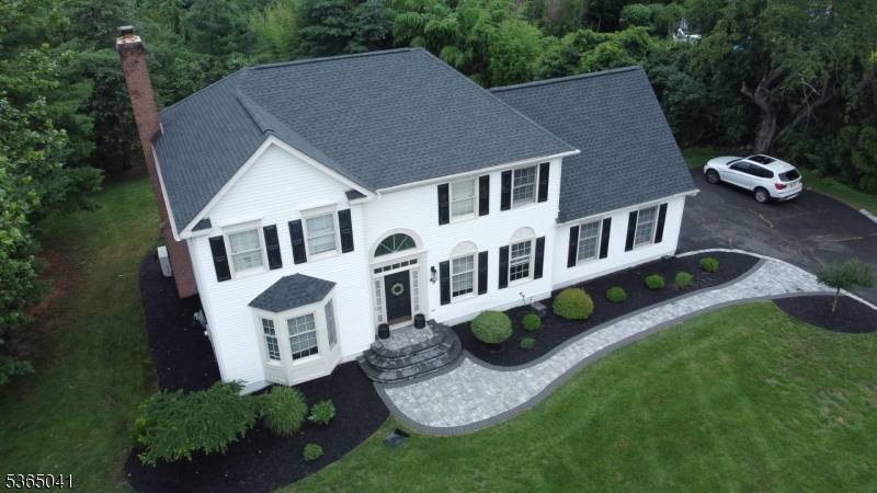 40 Walker Dr, Hillsborough Twp., NJ 08844