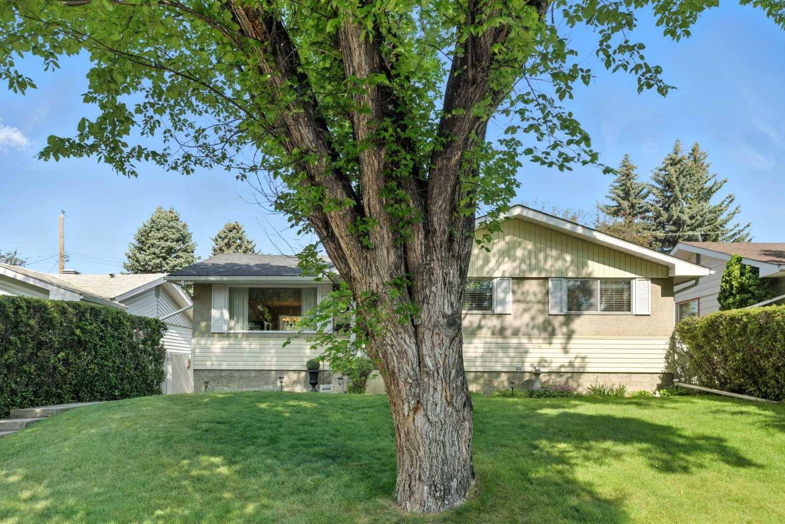 68 Butler CRES Northwest, Calgary, AB T2L 1K3
