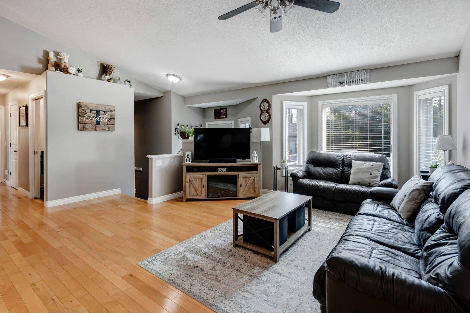 Strathmore, AB T1P1Y2,192 Camden PL