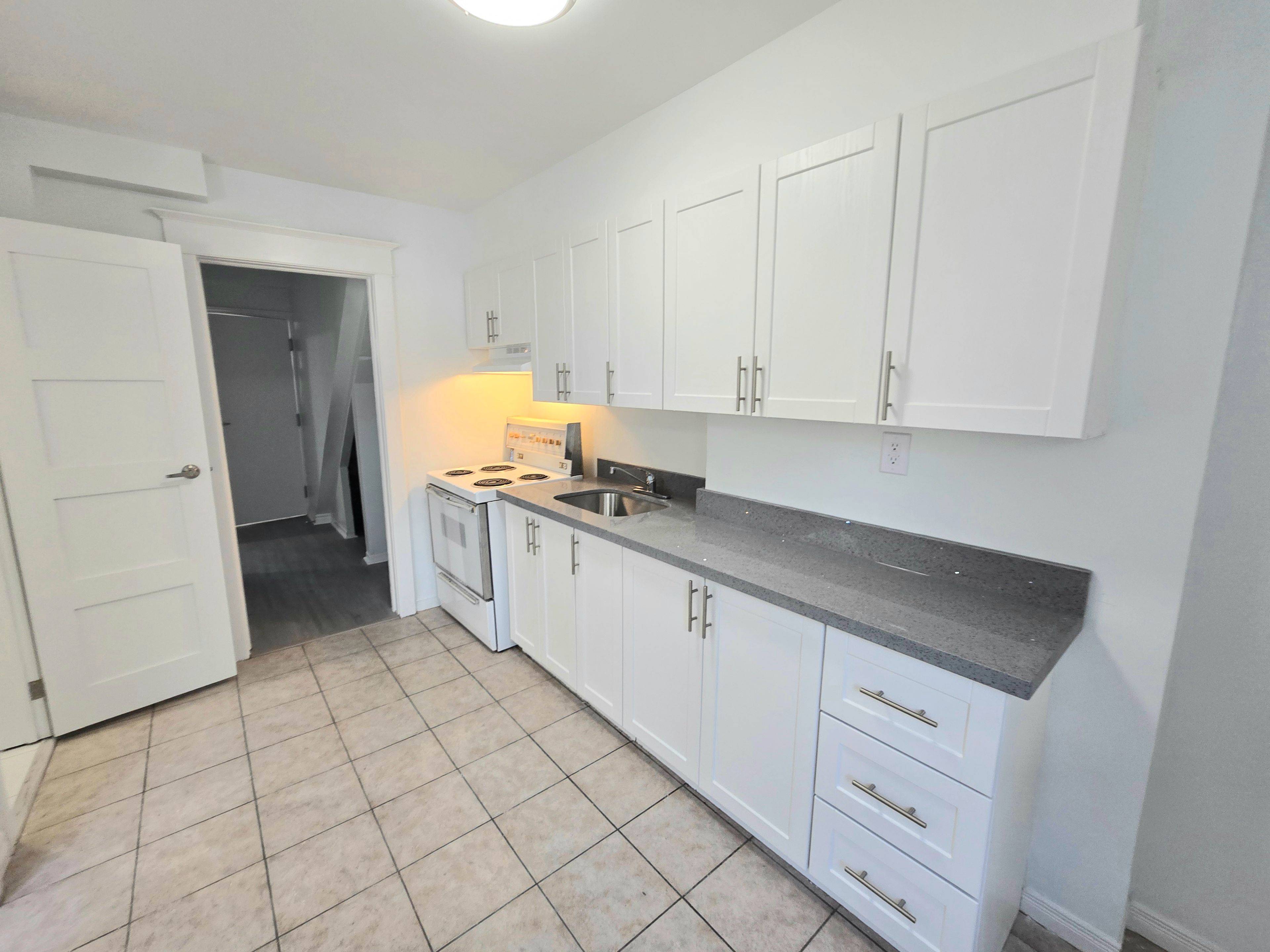 Toronto E03, ON M4C 1V1,344 Glebeholme BLVD #Main