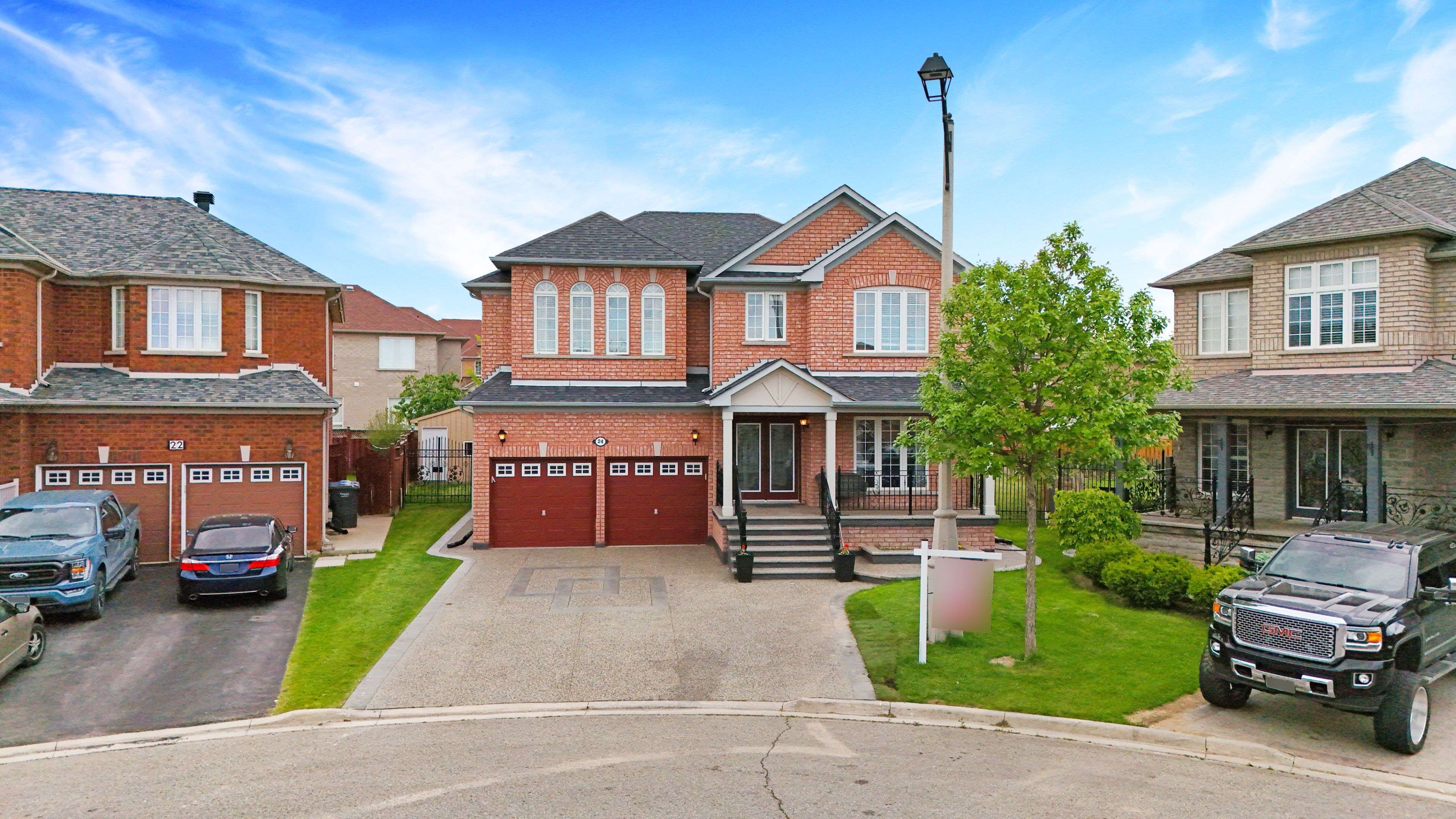 24 Fauna CT, Brampton, ON L6R 3C6